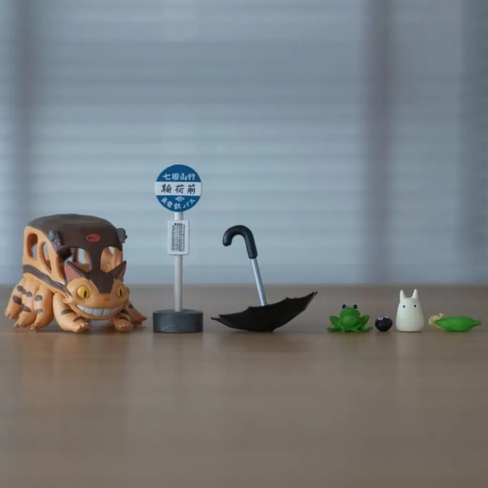 Maison Ghibli Collection Catbus Assorted Figurines - My Neighbor Totoro- Toys